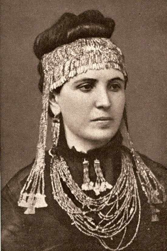4-Sophia_schliemann_treasure