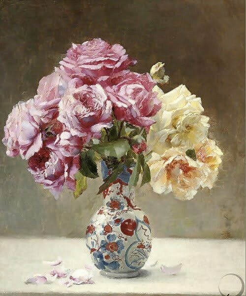 2 Roses in an Oriental vase