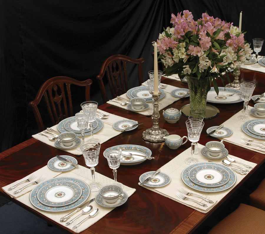 Florentine Turquoise by Wedgwood