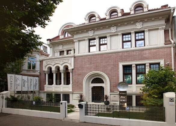 Casa Frumoasa exterior
