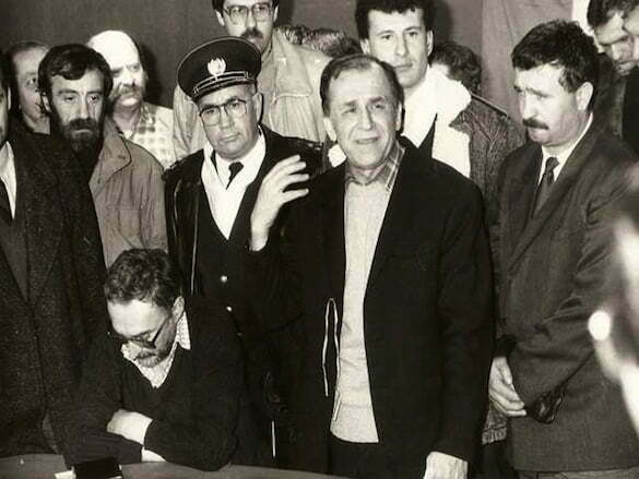 1989_Iliescu_television