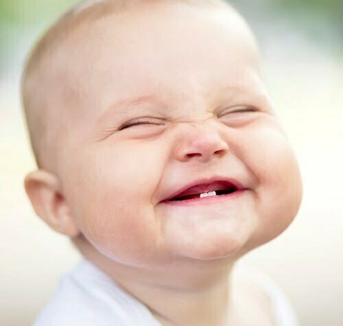 baby-teeth-smiling