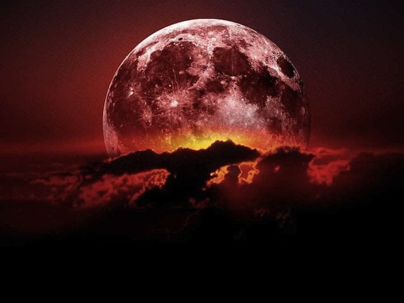 lună