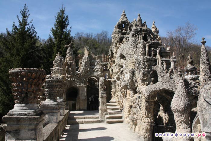 palais ideal 4