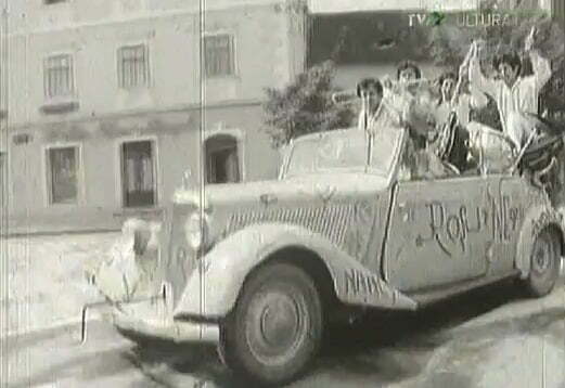 1960, rosu si negru