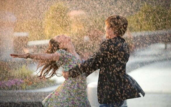rain-happy-couple