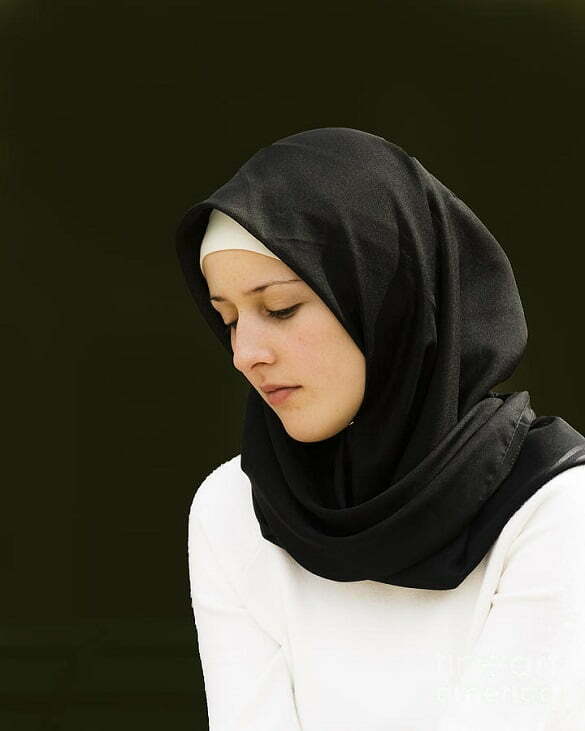 young-woman-in-hijab-sheila-smart