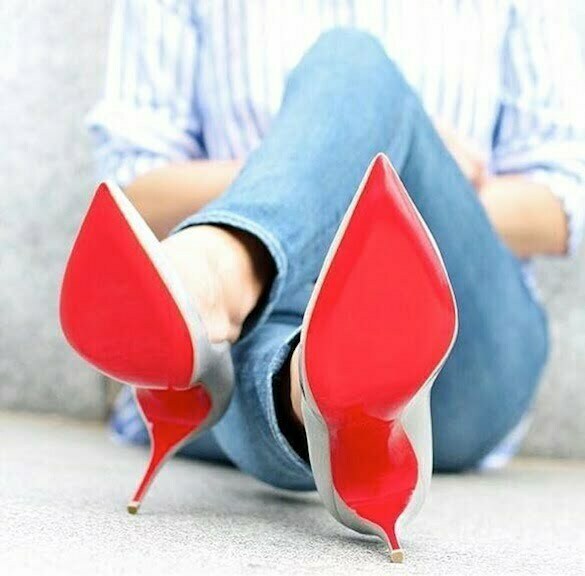 niște tălpi mitice