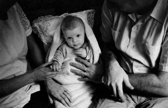 ELLIOTT ERWITT Peace & Love