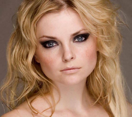 Izabella Miko