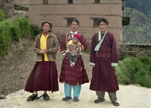 polyandry_07-1273160891_L