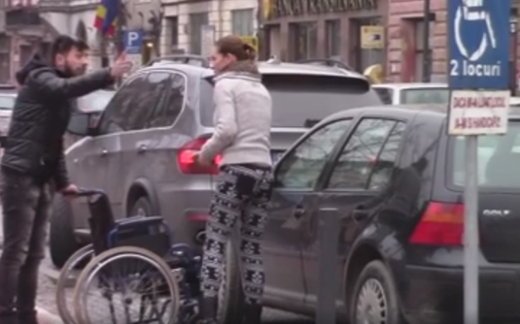 parcare pentru persoane cu dizabilitati