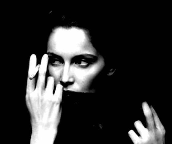Beth Hart - Caught Out In The Rain