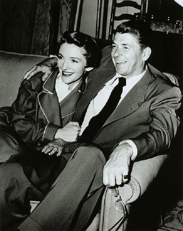 Ronald_and_Nancy_Reagan_1953