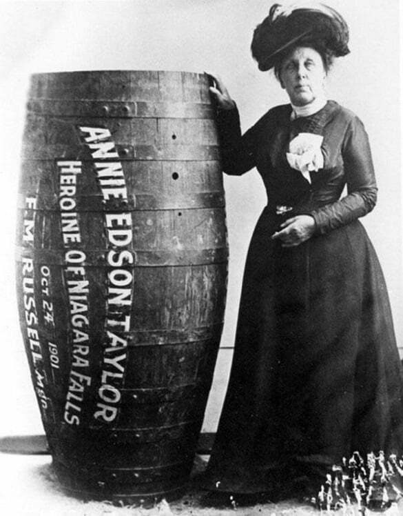 10-Annie-Edison-Taylor-the-first-person-to-survive-going-over-Niagara-Falls-in-a-barrel-1901