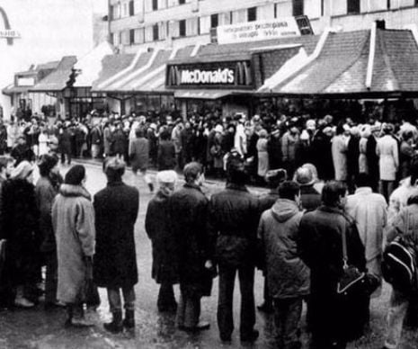 primul-mcdonalds-deschis-in-moscova-465x390