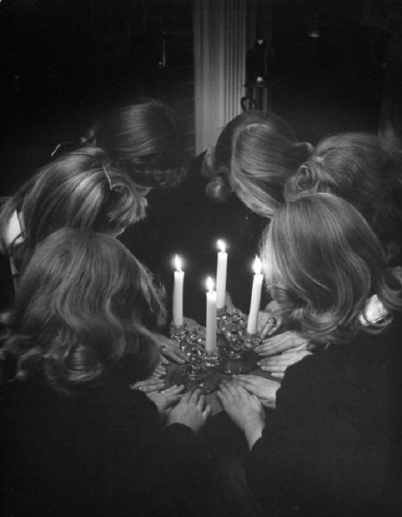 nina_leen_sorority_initiation-505x650