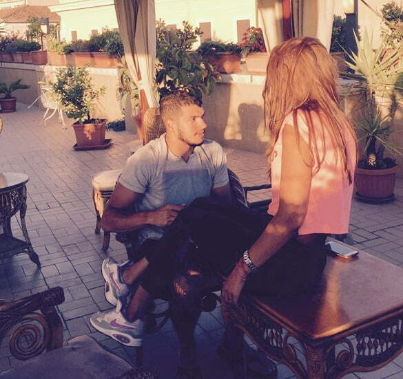 welcome-to-ibiza-let-the-world-behind