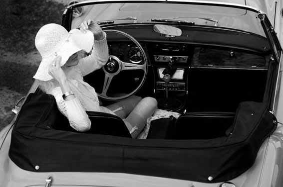 vintage-fashion-car-girl-photography