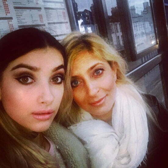 Liliana Necsulescu Eu si fiica mea,Antonia. Eu 44 de ani,iar minunea mea-22 de ani
