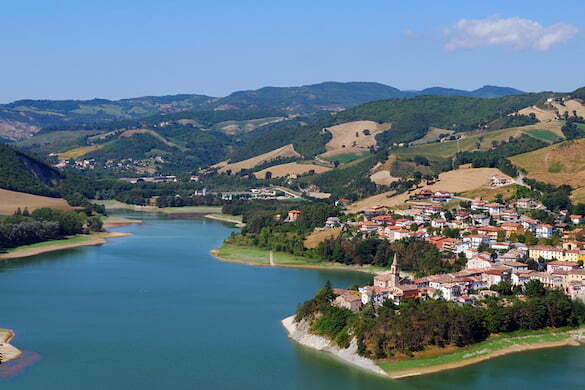 Lago sulla diga di Mercatale - Pesaro - Marche - Italy