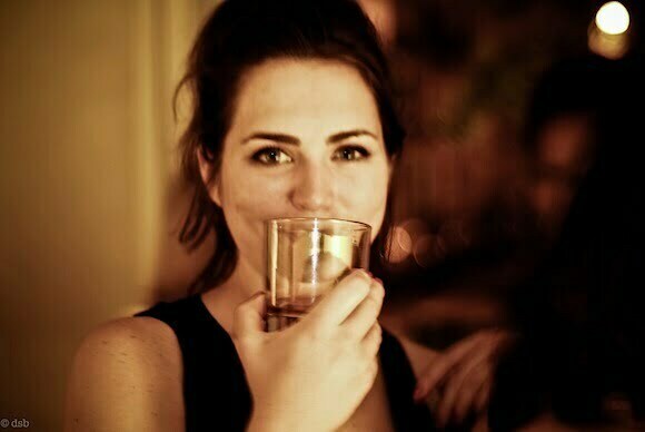 Dave-Bloom-girl-glass-flirting-Paris2