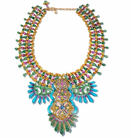 rihanna-e299a5-chopard-necklace-carnival-02