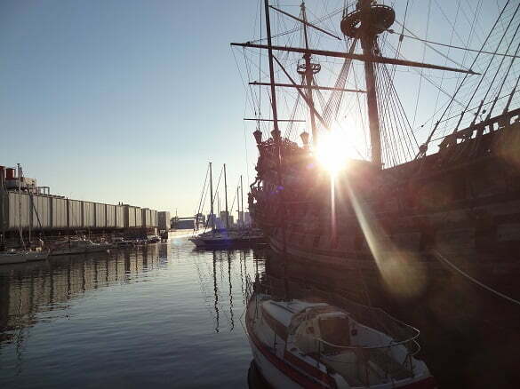 Apus peste portul din Genova_Travelship