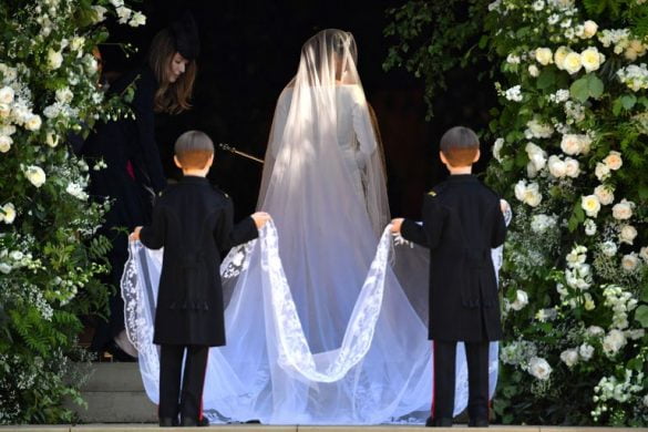 hbz-meghan-markle-wedding-dress-gettyimages-960049790-1526729015