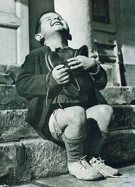 copil vesel