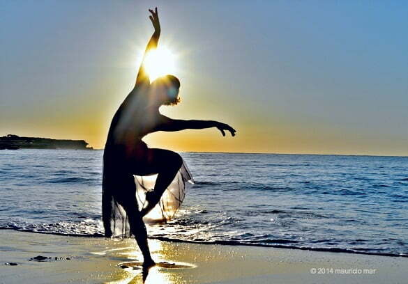 femeie plaja dans mauricio-mar-photography